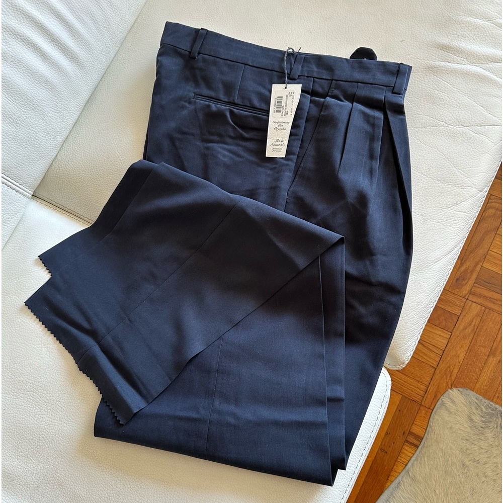 Price for quick Sale. NWT Linea Naturale Pants. Color Navy..Size W 34R.